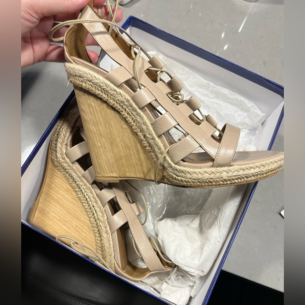 Aquazzura wedge sandal. Size 40. Color biscotto